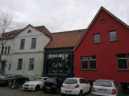 Which popular attractions are close to haus unter den linden? Haus Unter Den Linden Wikipedia