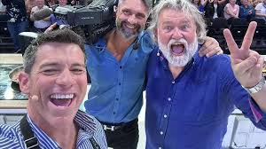 Hairy Bikers' Si King supported as he returns to work for first time since  Dave Myers' death