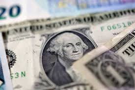Dólar abre em queda com incertezas sobre guerra no Irã