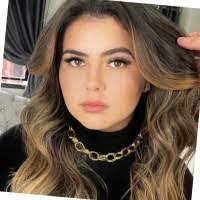 Amanda Budnik's Instagram, Twitter & Facebook