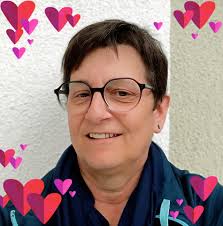 Liebe Patienten, es gibt zwei Informationen: 1. Am Freitag 30. Juni  schliessen wir bereits um 12 Uhr wegen Quartalsabrechnung. Montag 3. Juli  haben wir wie immer ab 08:00 Uhr geöffnet. 2. Wir