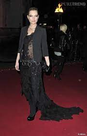 Check spelling or type a new query. Kate Moss Mise Sur Une Veste De Smoking Classique Pour Habiller Simplement Sa Robe De Soiree Puretrend