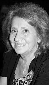 Rosalie Henning's Instagram, Twitter & Facebook