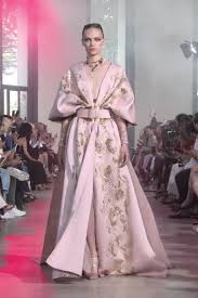 Elie Saab Look 47 Autumn Winter 2019 2020 Haute Couture Collection Video Women S Outfits By Occasions Prom Dress Couture Couture Collection