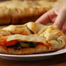 Calzone En Una Bandeja Video Recipes Calzone Calzone Recipe