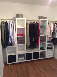 3 Unterschranke 2 Oberschranke Verbunden Mit Einer Kleiderstange Und Uberdachung Ahnliche Tolle Projekte Und I Ikea Kleiderschrank Garderobe Ikea Schrank Tipps