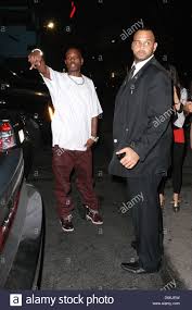 He touches on being an addict, but doesn't quite elaborate on how he is trying to help himself other than. Dmx Alias Earl Simmons Rapper Verlassen Die Kolonie Nach Dem Besuch Einer Maxim Magazin Party Los Angeles Kalifornien 24 10 11 Stockfotografie Alamy