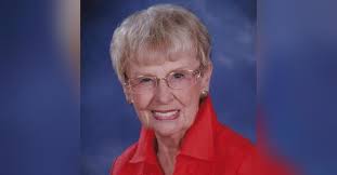 Ellen Holdcroft's Instagram, Twitter & Facebook