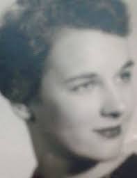 Kelly Kawell's Instagram, Twitter & Facebook