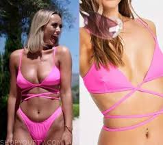 Love island australia fans can apply for the third season of the channel nine reality show using tinder 26/07/21 10:13 wannabe love islanders can now use tinder to apply for the hit series. Love Island Season 7 Episode 9 Millie S Pink Strappy Bikini Shop Your Tv