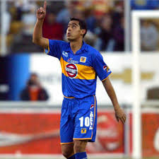 Guardado por victor adrian sanchez j. El Divino Gaitan Un Hombre Apegado A La Religion Adictos Al Futbol