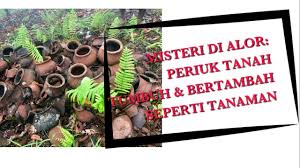 Tukang periuk juga disebut pembuat gerabah atau pembuat tembikar dari bahan tanah liat. Misteri Periuk Tanah Tumbuh Dan Berkembang Seperti Tanaman Di Alor Ntt Youtube