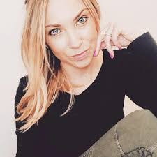 Taylor Bland's Instagram, Twitter & Facebook