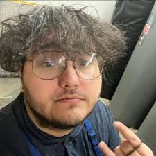 Who wants to join a competitive gaming team for Call of Duty?