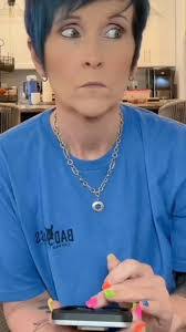 Shelley Dickson's Instagram, Twitter & Facebook