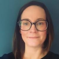 Danielle Lindley's Instagram, Twitter & Facebook