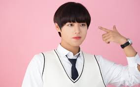 Download drama korea at a distance, spring is green subtitle indonesia. Park Jihoon Diincar Bintangi Drama Adaptasi Webtoon Populer Reaksi Netizen Tak Terduga