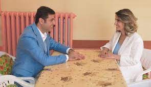 Tutuklu eski hdp eş genel başkanı selahattin demirtaş'ın eşi başak demirtaş'a yönelik bir kullanıcı tarafından yapılan çirkin paylaşım, sosyal medyada büyük yankı uyandırdı. Selahattin Demirtas In Yasami Tehdit Altinda Dokuz8 Haber