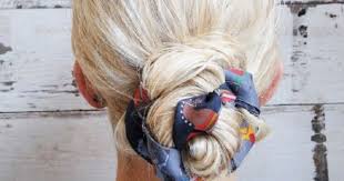 Livraison rapide produits de qualité à petits prix aliexpress : Idees Pour Se Coiffer Avec Un Foulard 18 Photos Pour S Inspirer Cosmopolitan Fr