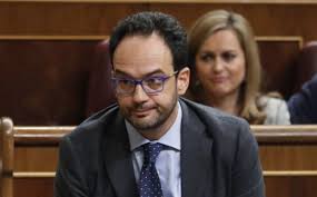 Alcalde que se dé un toque de atención: El Psoe Descarta Una Abstencion A Los Presupuestos De 2017 Y Votara En Contra
