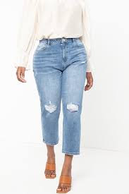 May 13, 2021 · that was this outfit with the straight leg jeans and pons sandals for me. How To Style Mom Jeans Your Guide To The Gen Z Trend The Everygirl