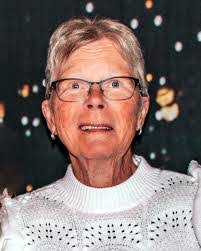 Claudia Reed's Instagram, Twitter & Facebook