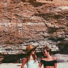 Pocketful Of Daisies Go Best Friend Best Friend Pictures Friends Photography