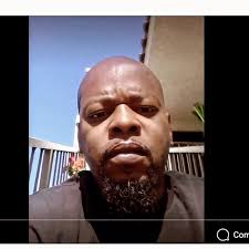 지저분한 머리는 신경 안 써💕