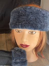 CITY MITTENS, 100 Percent Shearling Sheepskin Fur and Suede Finish, Soft  and Warm, Wrist Length.