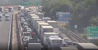 Autista del tir indagato per omicidio stradale. Hmr1yri K Trwm