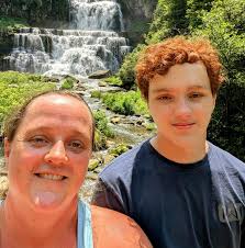 I need dinner ideas for a family of 8 plz