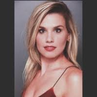 Yvette Rivers's Instagram, Twitter & Facebook