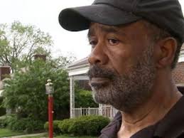 Former Detroit police chief robbed at gunpoint outside home