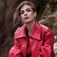 Cagla irmak is an actress, known for kirgin çiçekler (2015), ayak isleri (2021) and demir kadin neslican (2021). Naz Cagla Irmak Kimdir Nereli Kac Yasinda Boyu Kilosu Sevgilisi Babasi Oynadigi Diziler