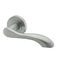 touchpoint scarlett door handle satin chrome ironmongerydirect door handles lever door handles front doors with windows