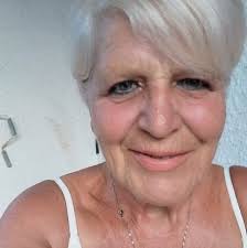 ╲ \ ╭┓ ╭ 💗 ╯ ┗╯ \ ╲______💗 |____💗_____ "Ιοκάστη" ____