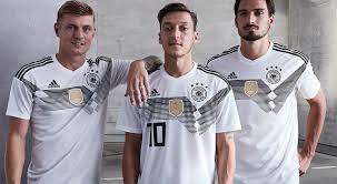 Jedes mal als die nationalmannschaft mit dem. Von 1954 Bis 2018 Deutschland Und Seine Wm Trikots