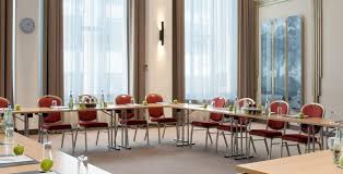 This hotel is opposite the weilimdorf city rail station in stuttgart's weilimdorf business park. Holiday Inn Stuttgart In Stuttgart Mieten Eventano