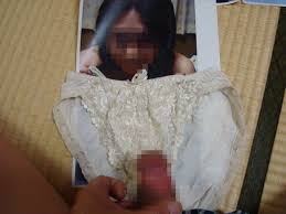 好きな女子のパンツ盗んでオナニーしてぶっかけるの気持ち良すぎる素人エロ画像 | 素人エロ画像やったる夫