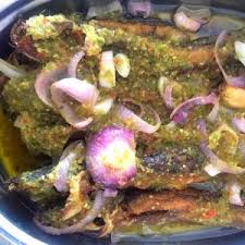 Jadi, di sini saya ingin berkongsi resepi ikan keli masak sambal hijau yang telah terbukti sedap. Resepi Ikan Keli Goreng Sambal Berlada Hijau
