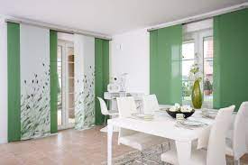 Kurze schiebegardinen fur kleine fenster im raumtextilienshop. Schiebegardine Raumtrenner Und Sonnenschutz Teba