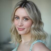 Vicki Byers's Instagram, Twitter & Facebook