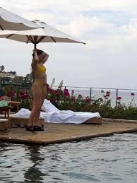 Tatilden bikinili bir fotoğrafını instagram'da paylaşan duygu özaslan'a. Fenomen Duygu Ozaslan In Selulitli Bikinili Pozlari Sosyal Medyada Gundem Oldu Haberler Magazin