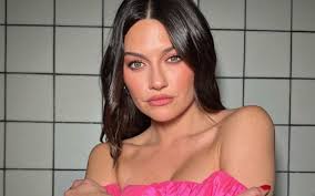 Sofía “Jujuy” Jiménez se salvó de ser estafada por un falso Gabriel Rolón:  “Escribió 'alago'”