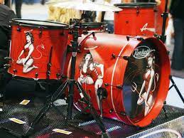 I Don T Know What Turns Me On More The Drawing On The Kit Or The Kit Itself Drums Percussion Drum And Bass