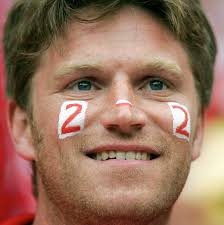 Men redan till sommaren kan det bli en stor fotbollsfest i sverige. Em 2004 Sidste Gang Danmark Og Sverige Jublede Sammen Herrelandsholdet Dr