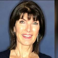 Sylvia Walters (@Sylvmakeup)