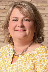 Sandy Kennedy, Real Estate Agent