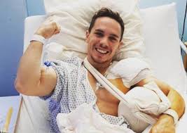 Ο έλληνας αθλητής επέστρεψε στην ελλάδα με το χρυσό μετάλλιο, μετά την κατάκτηση του ευρωπαϊκού. Deite Thn Fwtografia Kai To Eyxaristw Toy Leyterh Petroynia Meta Thn Epityxhmenh Epembash Sports Thepressroom Gr