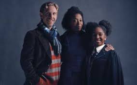 Basada en una historia original de j. Critica De Harry Potter Y El Legado Maldito El Nino Mago Es Un Hombre Babelia El Pais